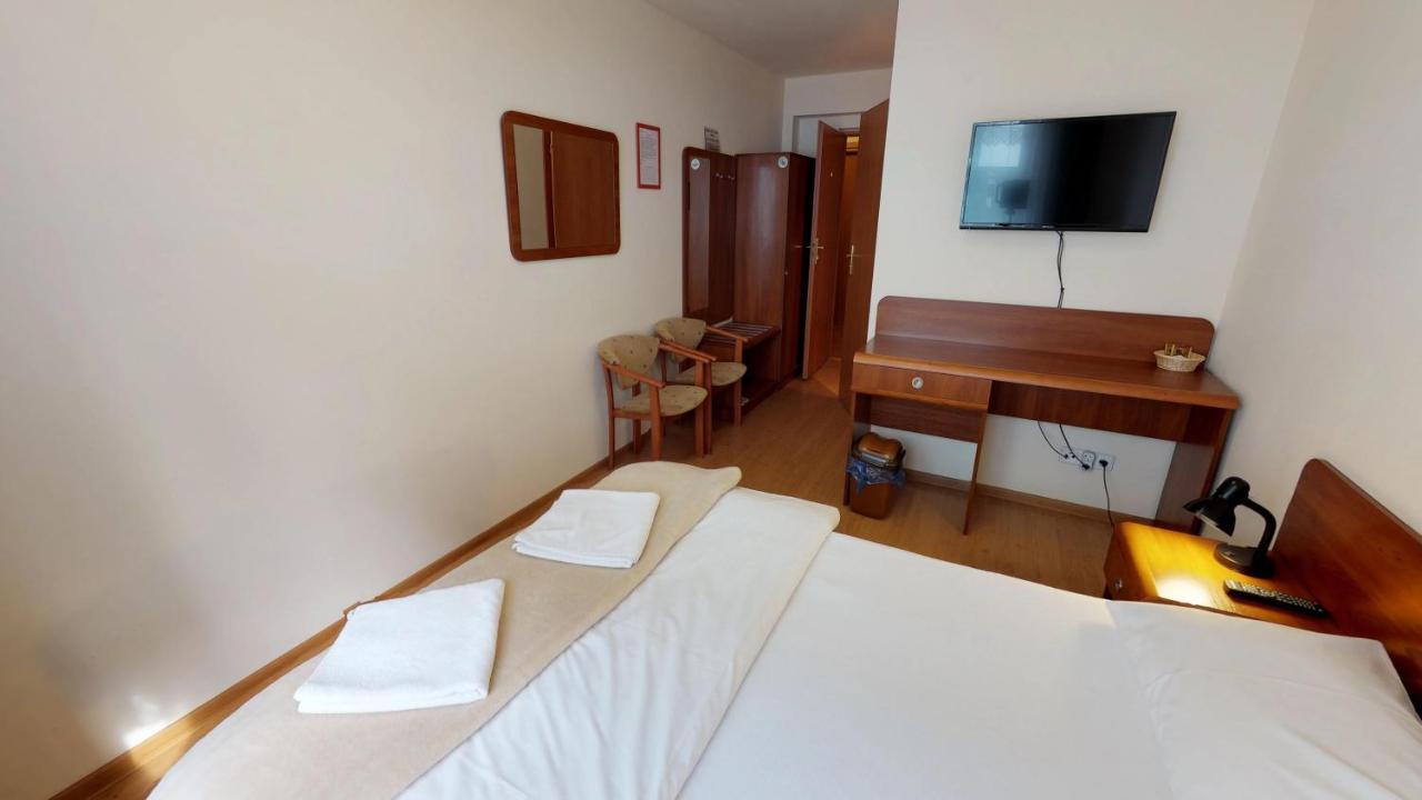 Noclegi Czarna Perla Cracovie Extérieur photo